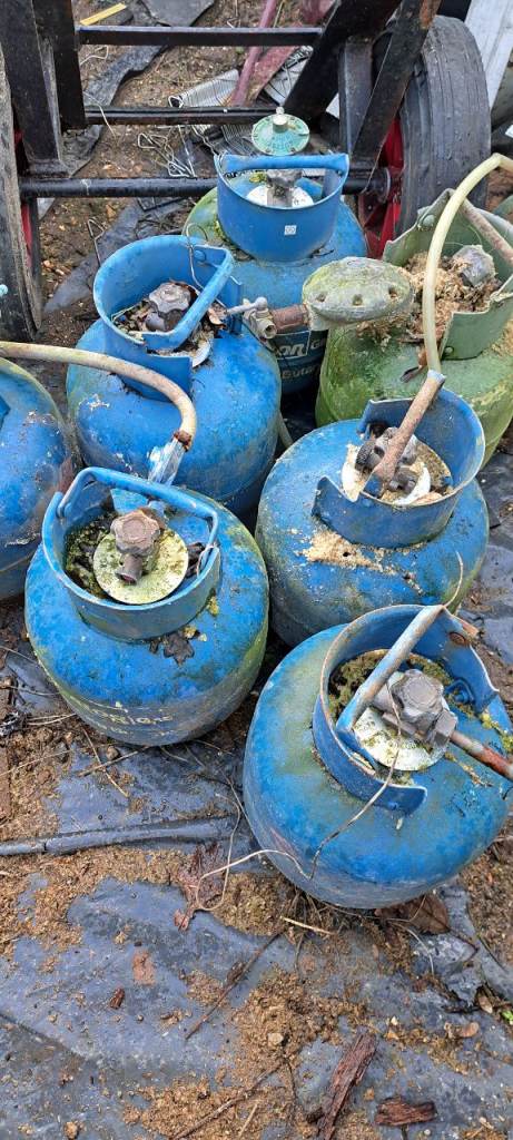 Free gas bottles old but some unused 
