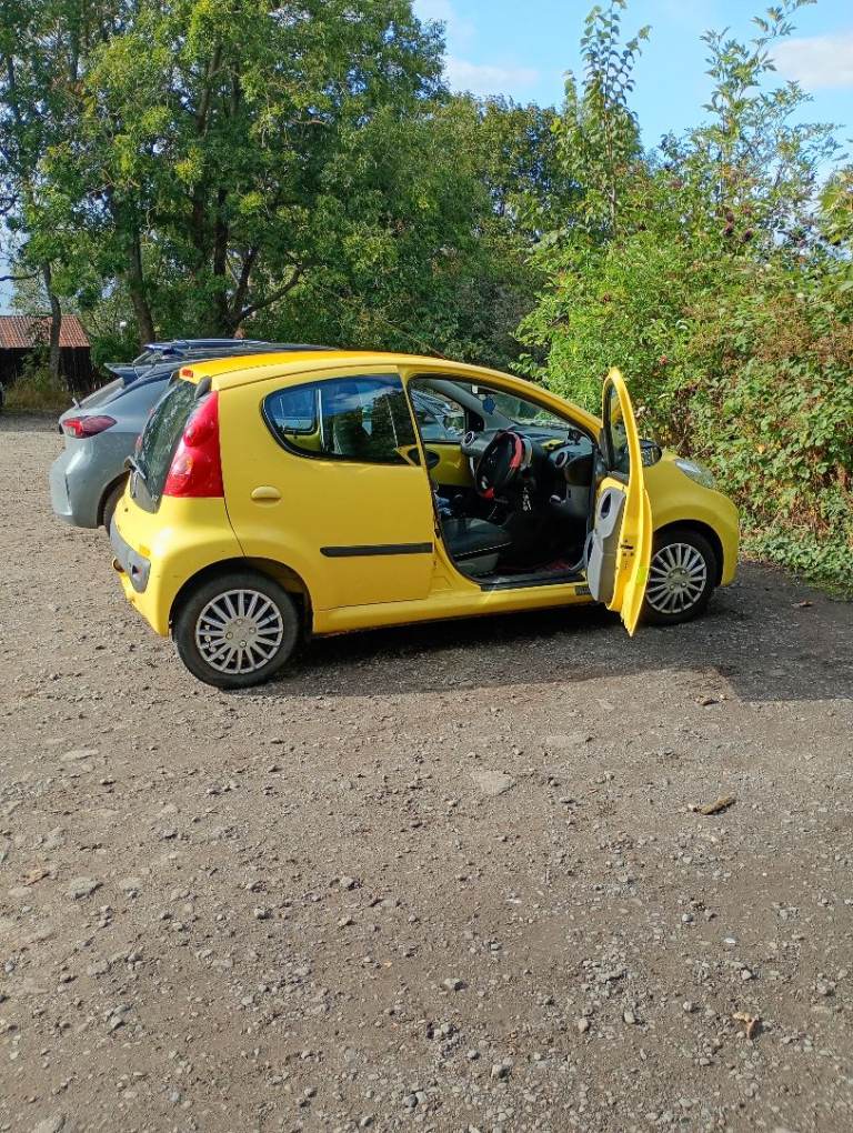 Peugeot, 107, Hatchback, 2010, Manual, 998 (cc), 5 doors
