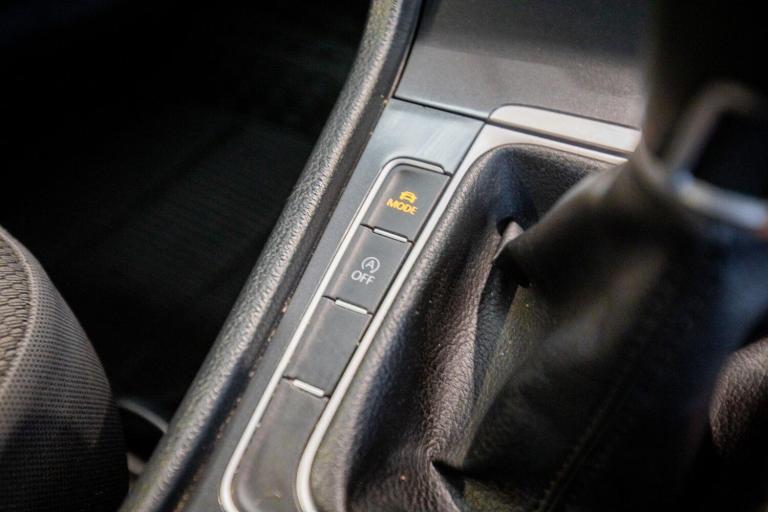 2017 Volkswagen Golf 1.4 TSI SE [Nav] 3dr HATCHBACK PETROL Manual