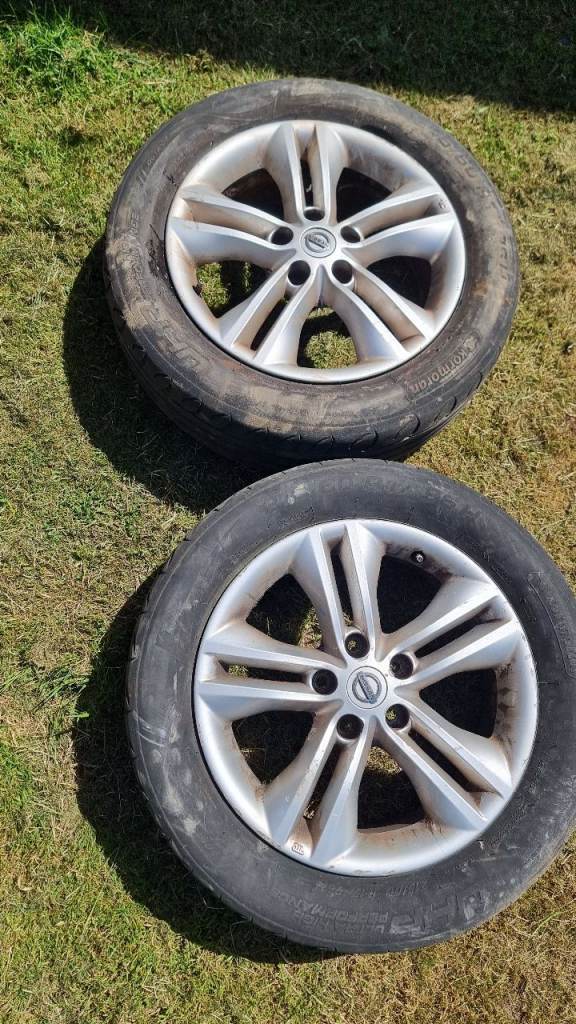 Nissan aolly wheels x2