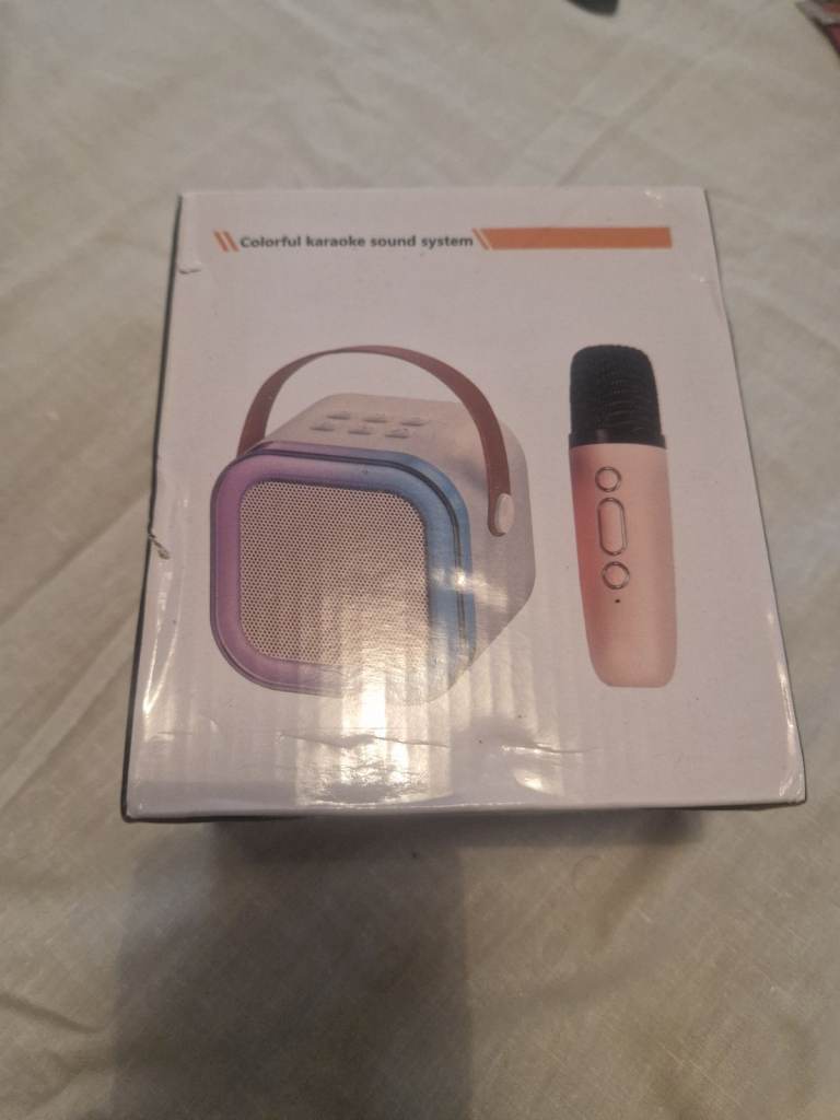 Bluetooth Speaker With Microphones