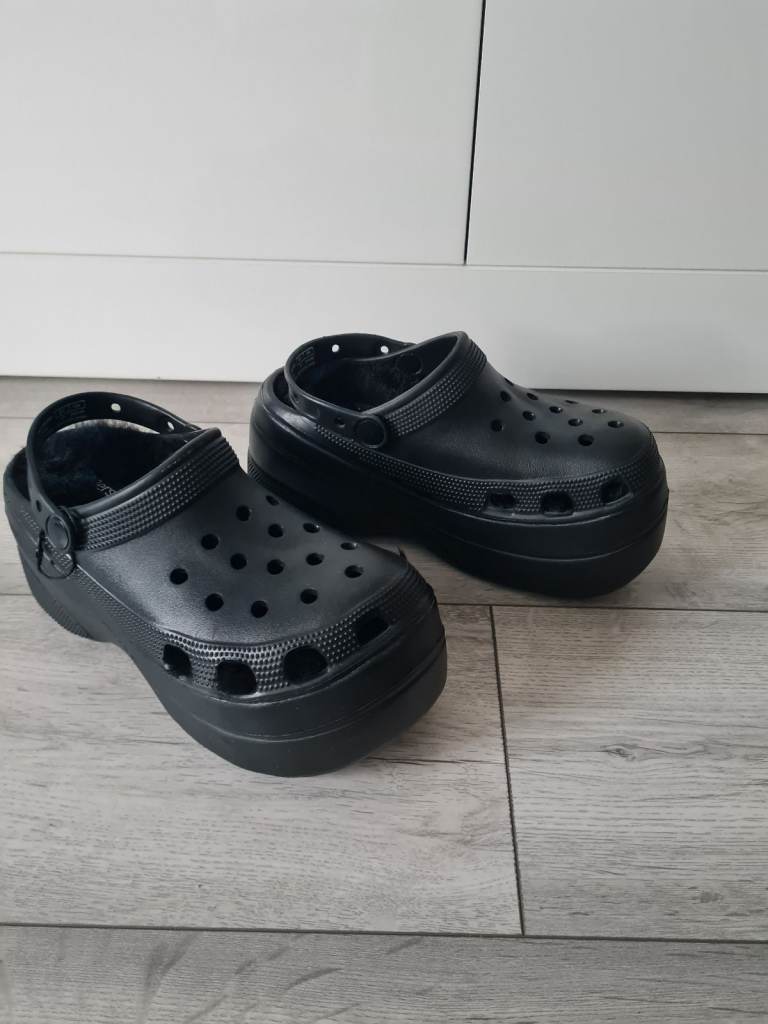 Bershka platform clogs fur lined crocs size 4 
