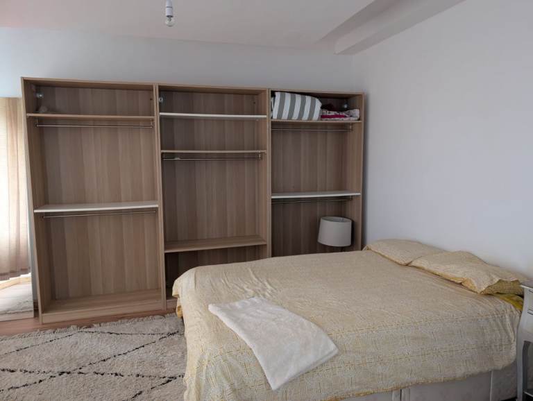 Room to rent - Great Western Road G15 6EU