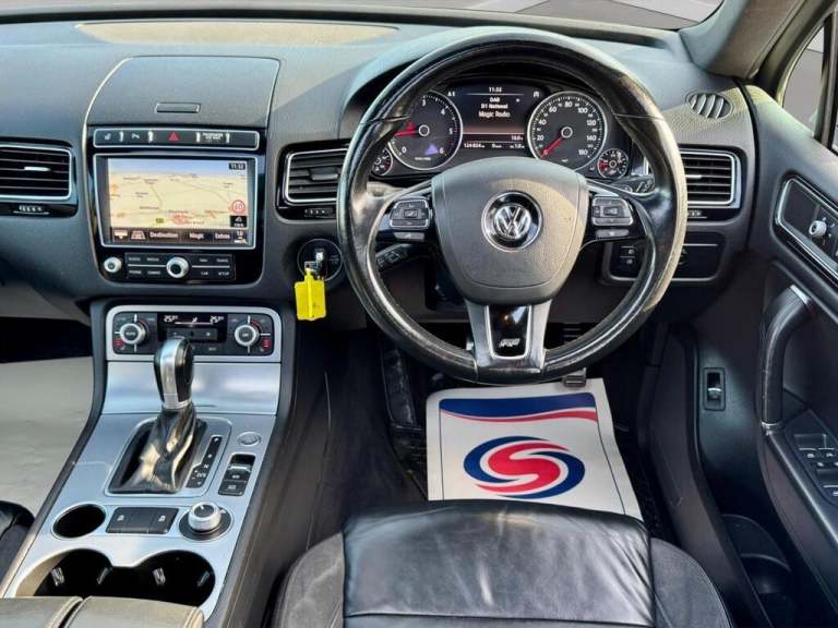 2015 Volkswagen Touareg 3.0 V6 TDI BlueMotion Tech 262 R-Line 5dr Tip Auto ESTATE DIESEL Automatic