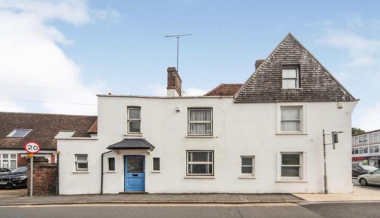Two bedroom first floor flat in the heart of Dunstable