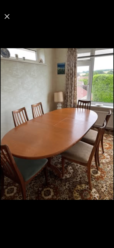 G plan dining table and chairs excellent condition 