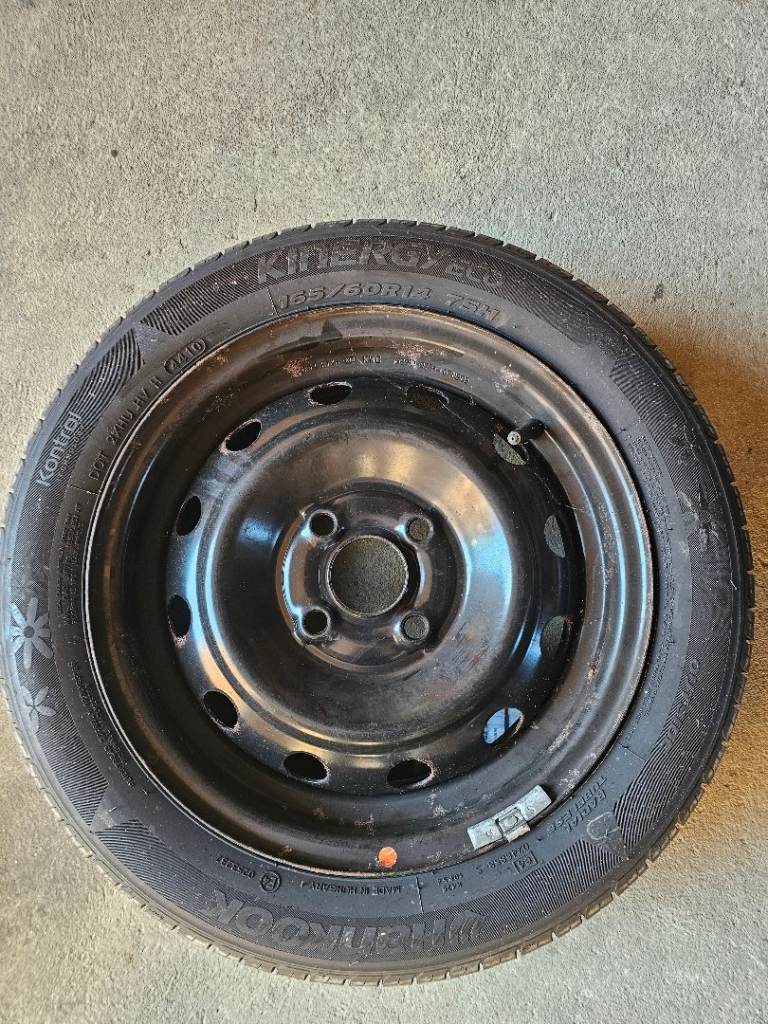 Spare tyre plus tools 