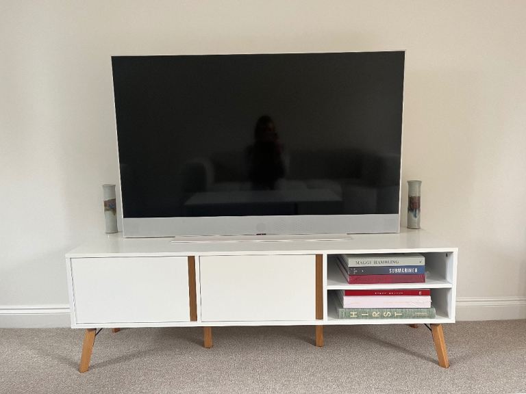 White TV unit 