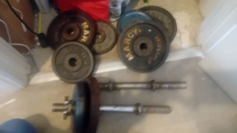 Bargain 8 plates and 2 bars 