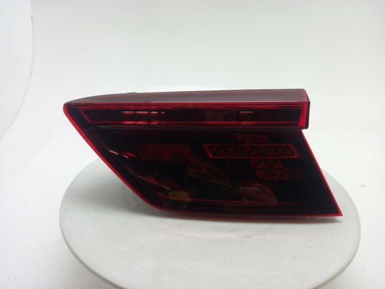 Volkswagen Tiguan Tail Light Rear Lamp O/S 2016-2021 5 Door Estate Rh