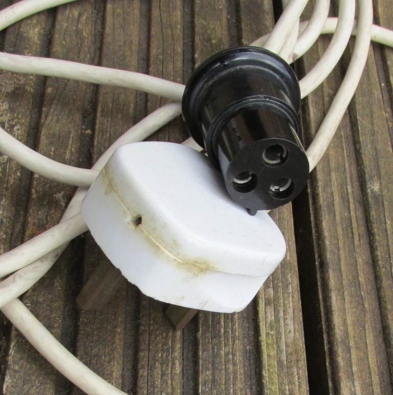 Vintage Power lead and plug to fit Marshall Laney Hiwatt Selmer Orange amps - 5A Bulgin - scarce
