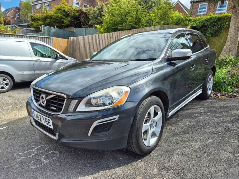 Volvo XC60 D5 2.4 Diesel, 1 Year MOT, Very Good Condition 