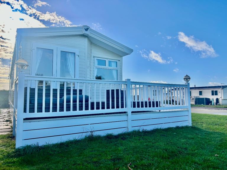 Residential Mobile Home For Sale - Burgh Castle - Great Yarmouth