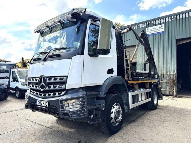 2019 MERCEDES AROCS 1824 SKIP LOADER
