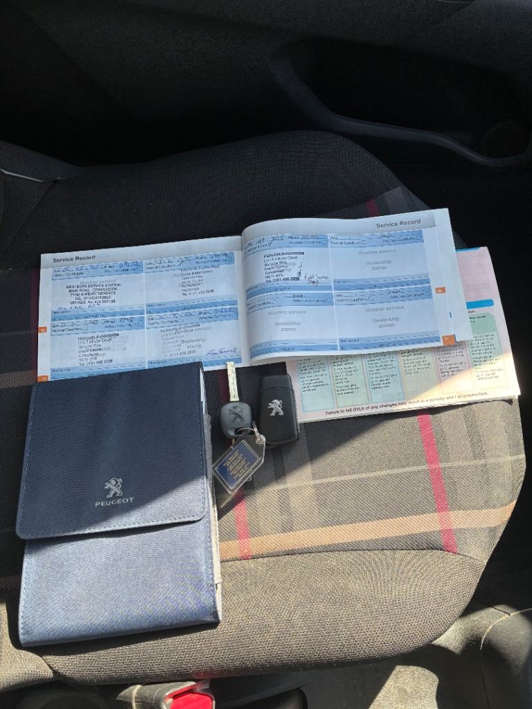 Peugeot 108 2016 plate HPI clear 1 owner full service history £20 tax bargain!