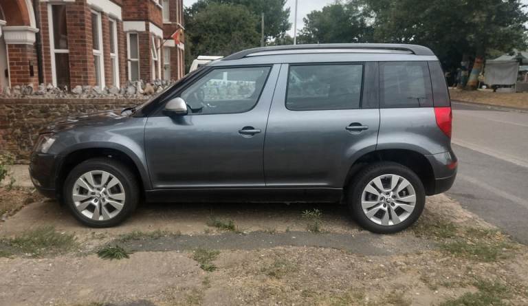 Skoda, YETI OUTDOOR, Hatchback, 2017, Manual, 1197 (cc), 5 doors