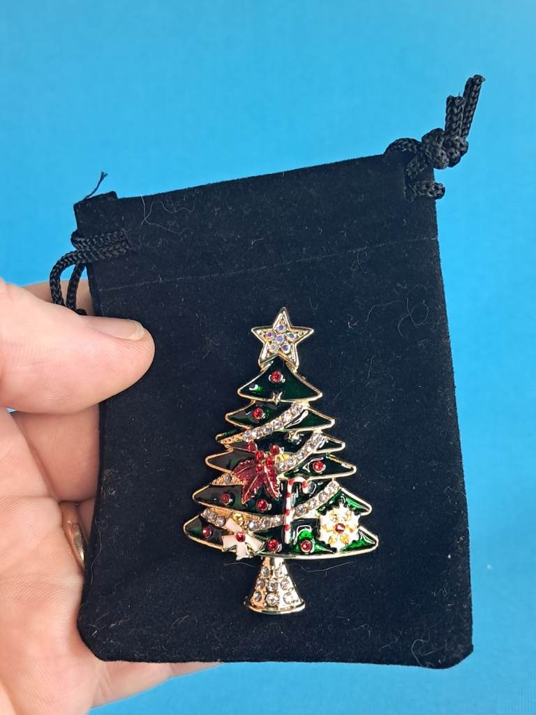 Brand new Christmas tree novelty brooch. 