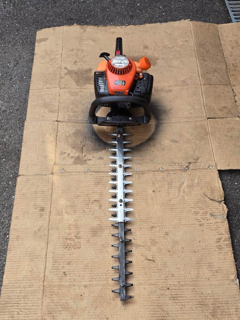 Tanaka Hedge Trimmer - THT-210B - Good Condition 