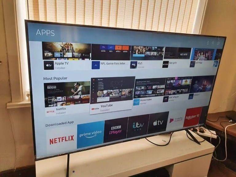 image for 55" HISENSE 4K UHD HDR SMART FREEVIEW HD LED TV WITH ORIGINAL STAND & REMOTE CONTROL