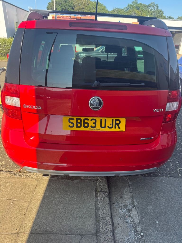 Skoda, YETI, Hatchback, 2013, Manual, 1598 (cc), 5 doors