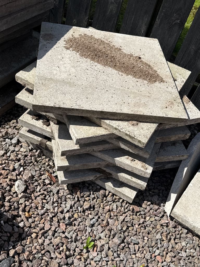 **pending collection** Garden Paving Slabs - 600x600 and 600x900