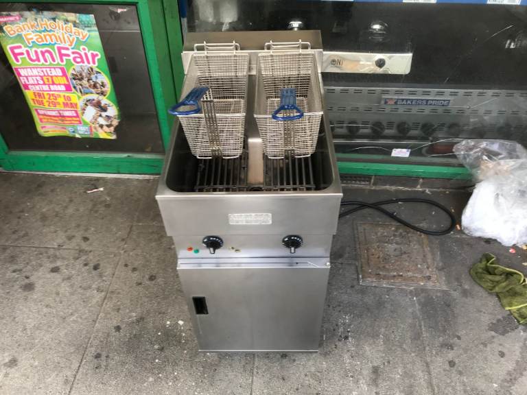 VALENTINE 2 BASKET CHIPS FRYER CATERING COMMERCIAL CAFE RESTAURANT EQUIPMENT KITCHEN MACHINE