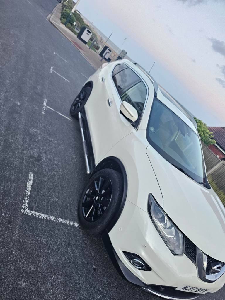 7 SEATER AUTOMATIC NISSAN X-TRAIL TEKNA 