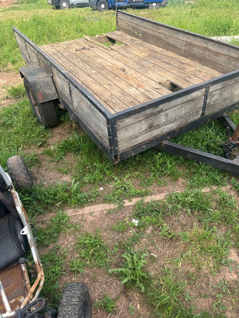 10x6 trailer needs tlc brand new Tyres £350’ono can deliver 