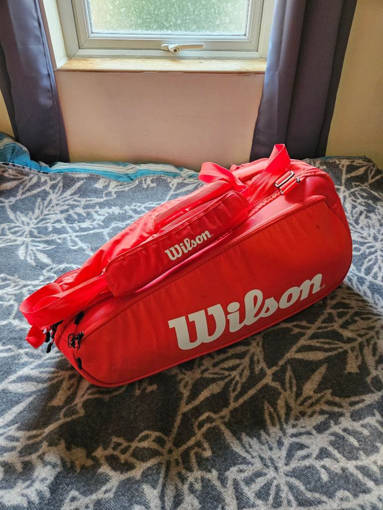 Wilson Super Tour Red 6 Pack Tennis Bag Mint Condition