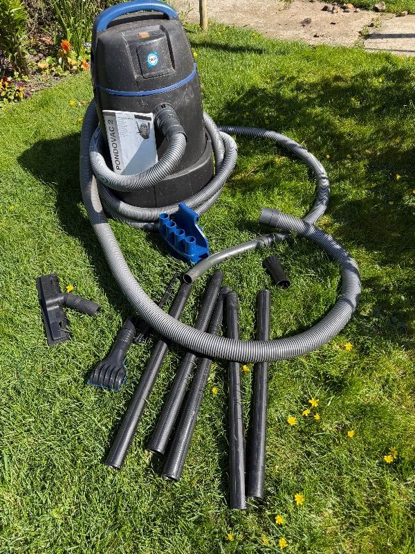 Pond cleaner pump