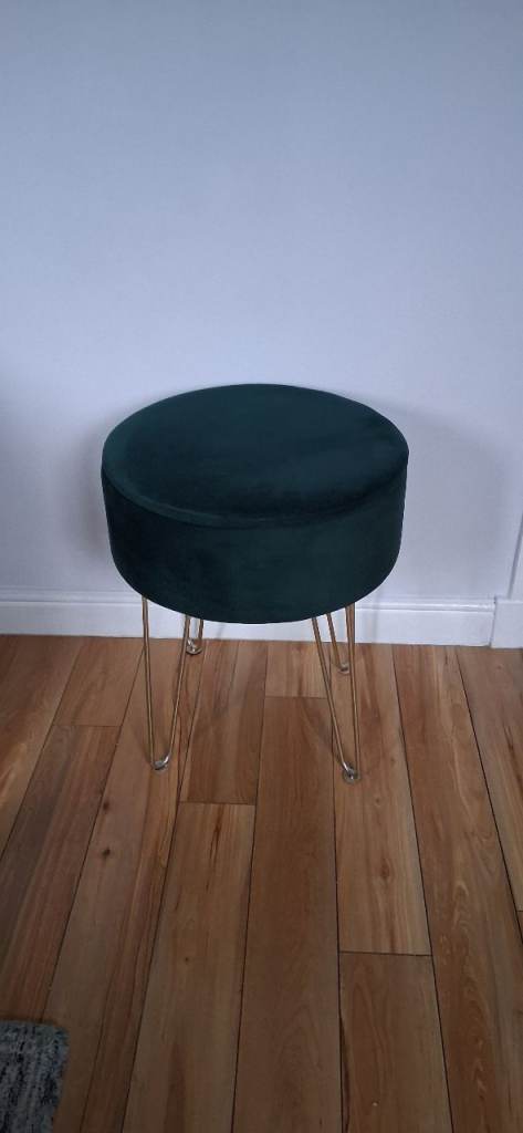 FOOTSTOOL WITH STORAGE 