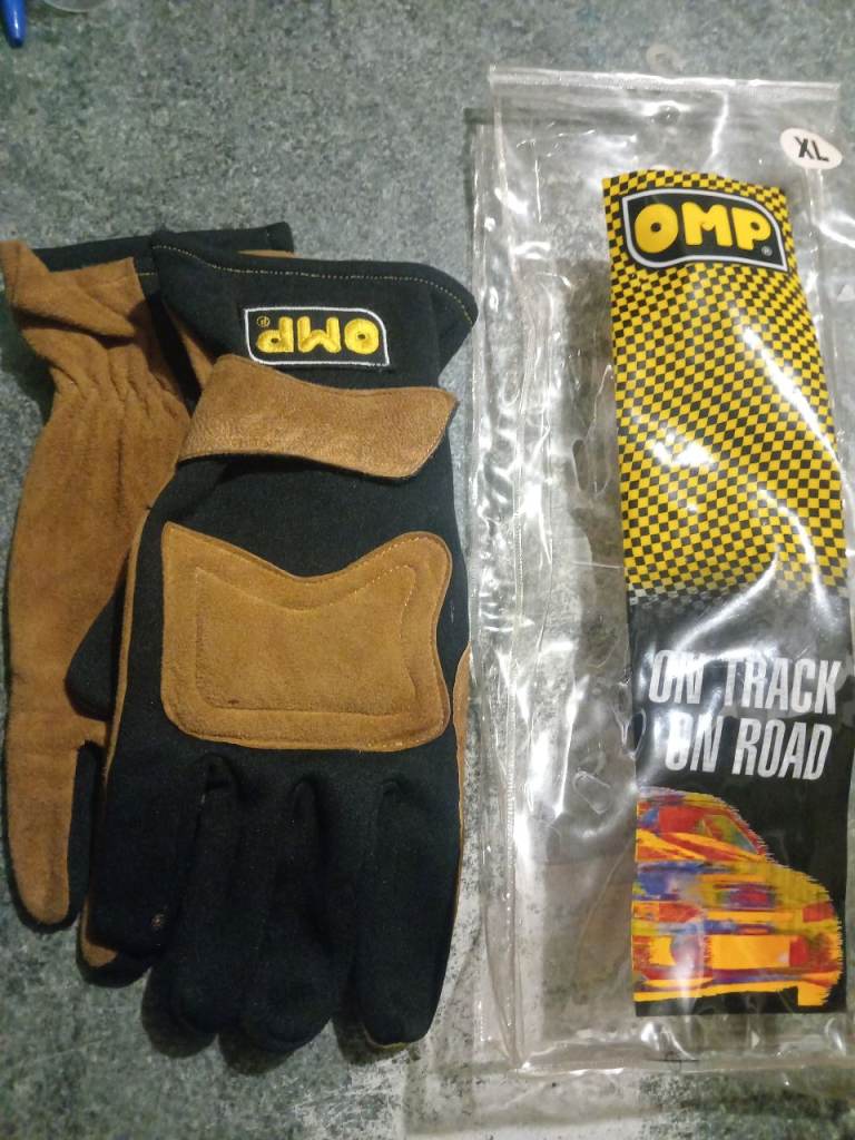 OMP Driving Gloves XL – Black and Tan, As Good As New