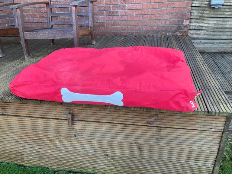 Red Fatboy Doggie Lounge Dog Bed Bean Bag (Now Discontinued)