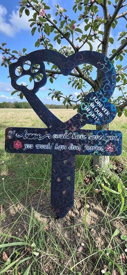 Pet Memorial Garden Stake Outdoor Durable Weather Resistant Design