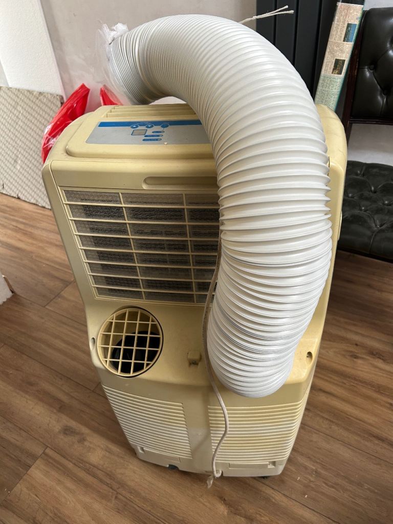 Homebase Portable Air Conditioner 4 in 1 use Humidifier, heater and fan. 