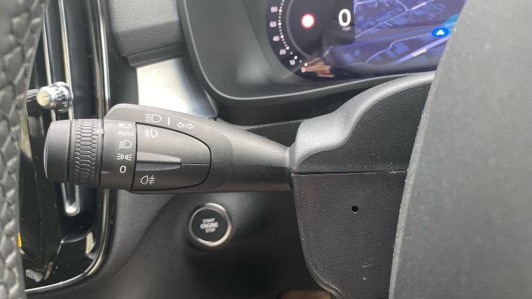 2025 Volvo XC40 2.0 B3P Plus Dark 5dr Auto Petrol Estate Estate Petrol Automatic