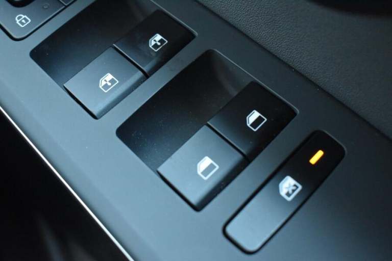 2025 Kia Niro 1.6 Hybrid 3 Suv 5dr Petrol Dct Euro 6 (s/s) (127 Bhp) ESTATE Petrol/Electric Hybri...