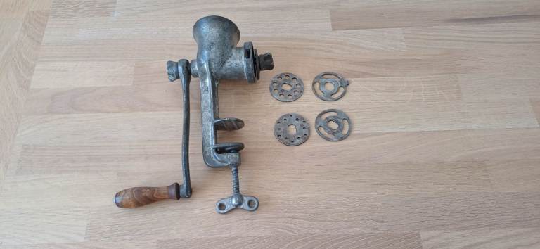 Vintage hand cranked kitchen mincer