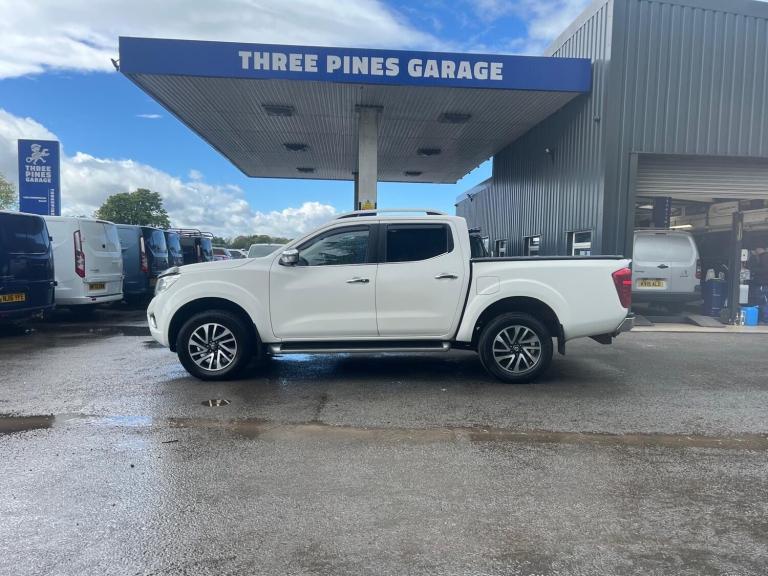 Nissan Navara Double Cab Pick Up Tekna 2.3dCi 190 4WD Auto FSH Great Spec No Vat