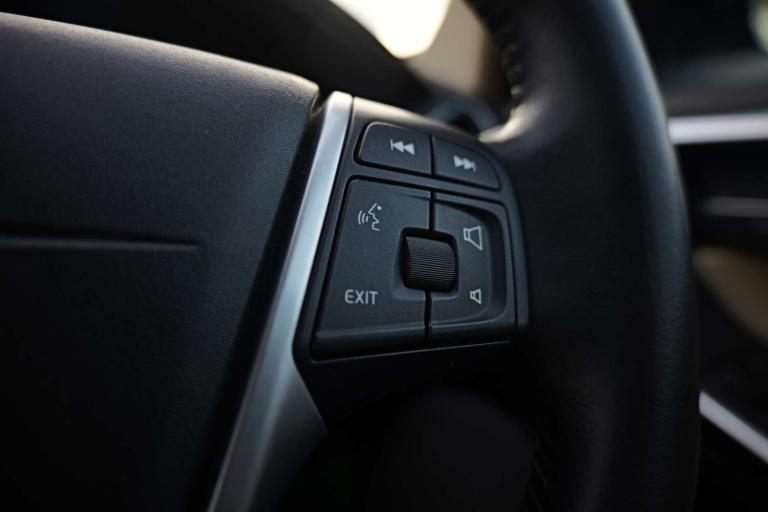 2016 Volvo XC60 2.4 XC60 SE Luxury Nav D5 AWD 4WD 5dr SUV Diesel Manual