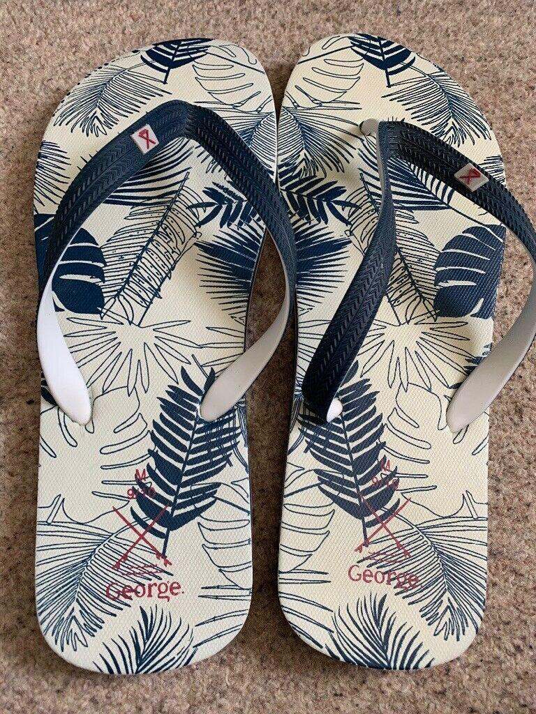 Mens brand new flip flops size 9 