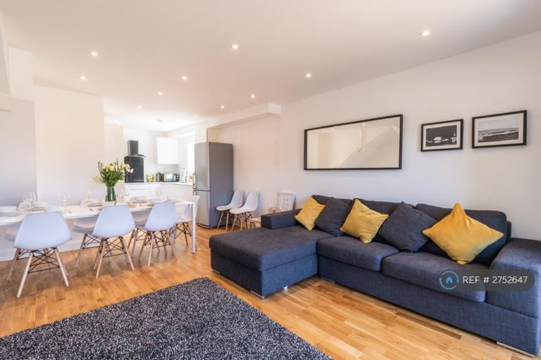 5 bedroom house in Bevendean Road, Brighton, BN2 (5 bed) (#2752647)