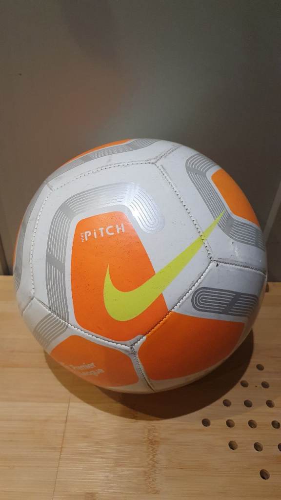 NIKE FOOTBALL 