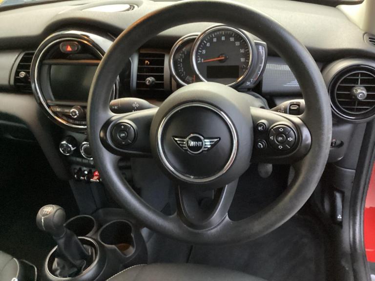 2018 MINI Hatch 1.5 Cooper Hatchback 3dr Petrol Manual Euro 6 (s/s) (136 ps) HATCHBACK Petrol Manual