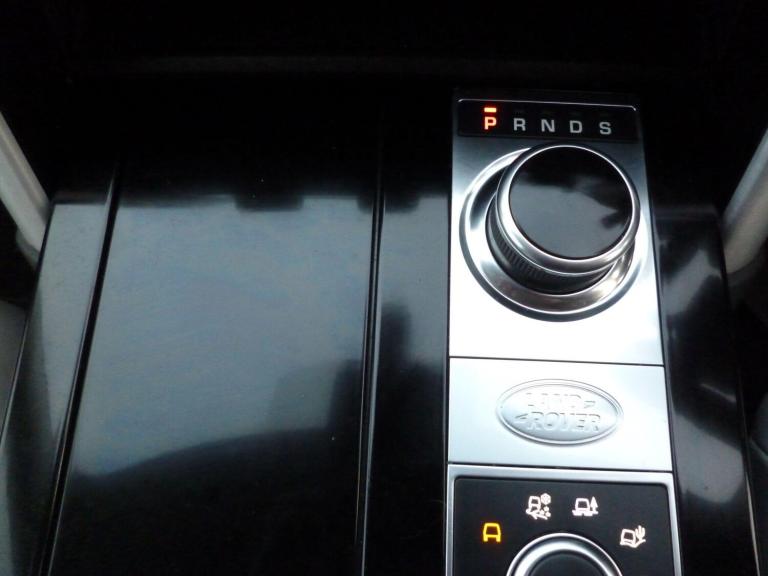 2017 Land Rover Discovery 3.0 TD V6 HSE Auto 4WD Euro 6 (s/s) 5dr ESTATE Diesel Automatic