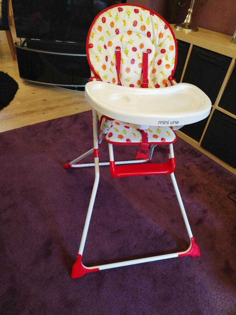 Baby and toddler High Chair with Tray – Good Condition