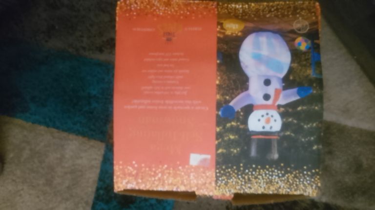 inflating snowman 
