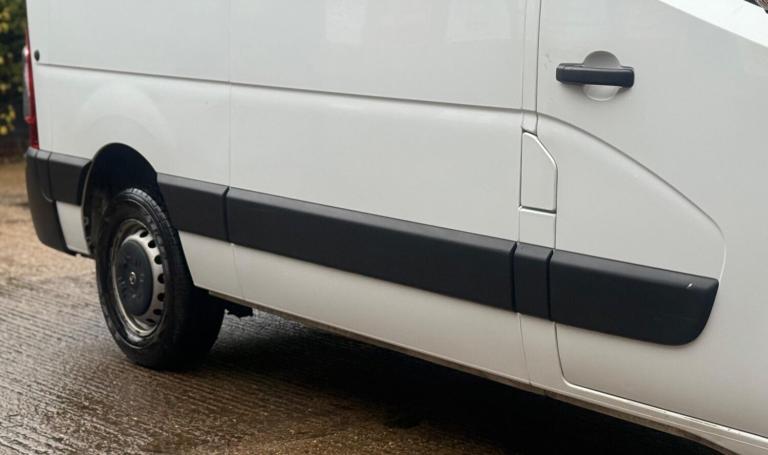 2017 Nissan NV400 2.3 dCi 33 SE FWD L2 H2 Euro 6 5dr Diesel