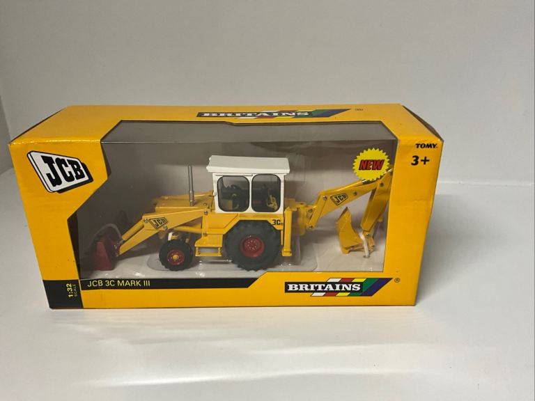 Britains farm - JCB 3C Mark lll backhoe loader - 1/32 scale 42905 
