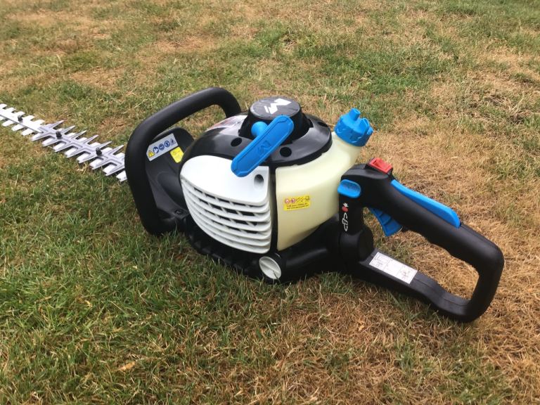 Mac Allister MHTP24EB Petrol Hedge Trimmer – Excellent Condition